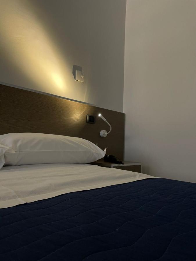 Hotel Cristian Giugliano In Campania Zewnętrze zdjęcie