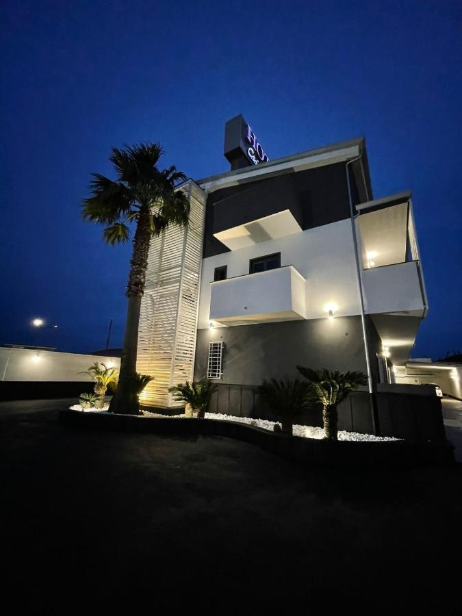 Hotel Cristian Giugliano In Campania Zewnętrze zdjęcie